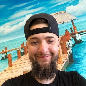 Meet your Posher, Dione